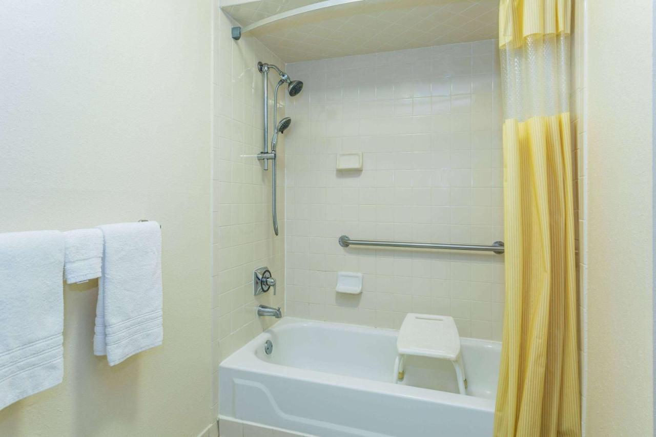 Days Inn By Wyndham Lake Park/Valdosta Luaran gambar